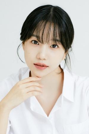 Jo Yu Ri